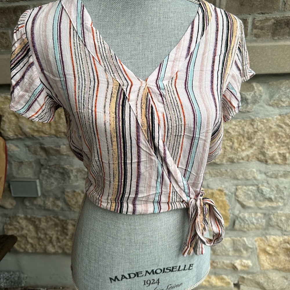 Hiatus Crop Wrap Top